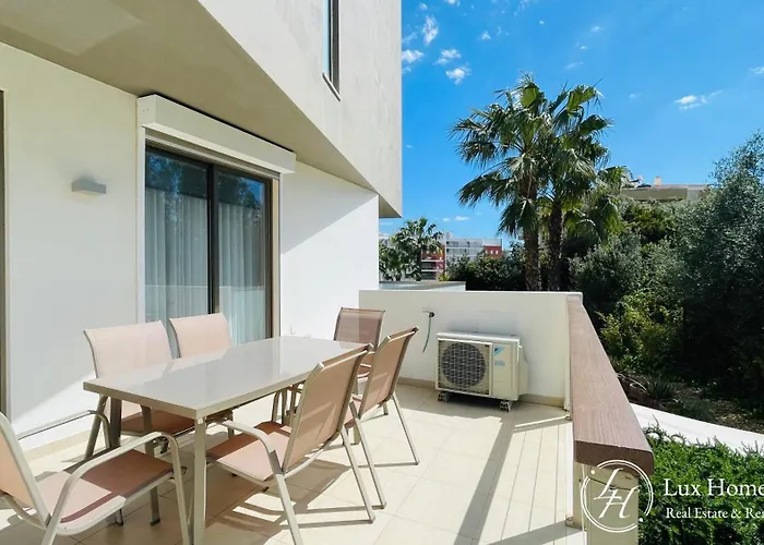 Flordarocha - Modern - Pool - 500m - Garden Apartment Portimao