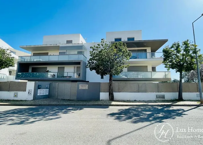 Flordarocha - Modern - Pool - 500m - Garden Apartment