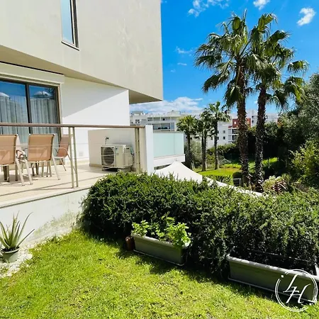 Flordarocha - Modern - Pool - 500m - Garden Apartman *